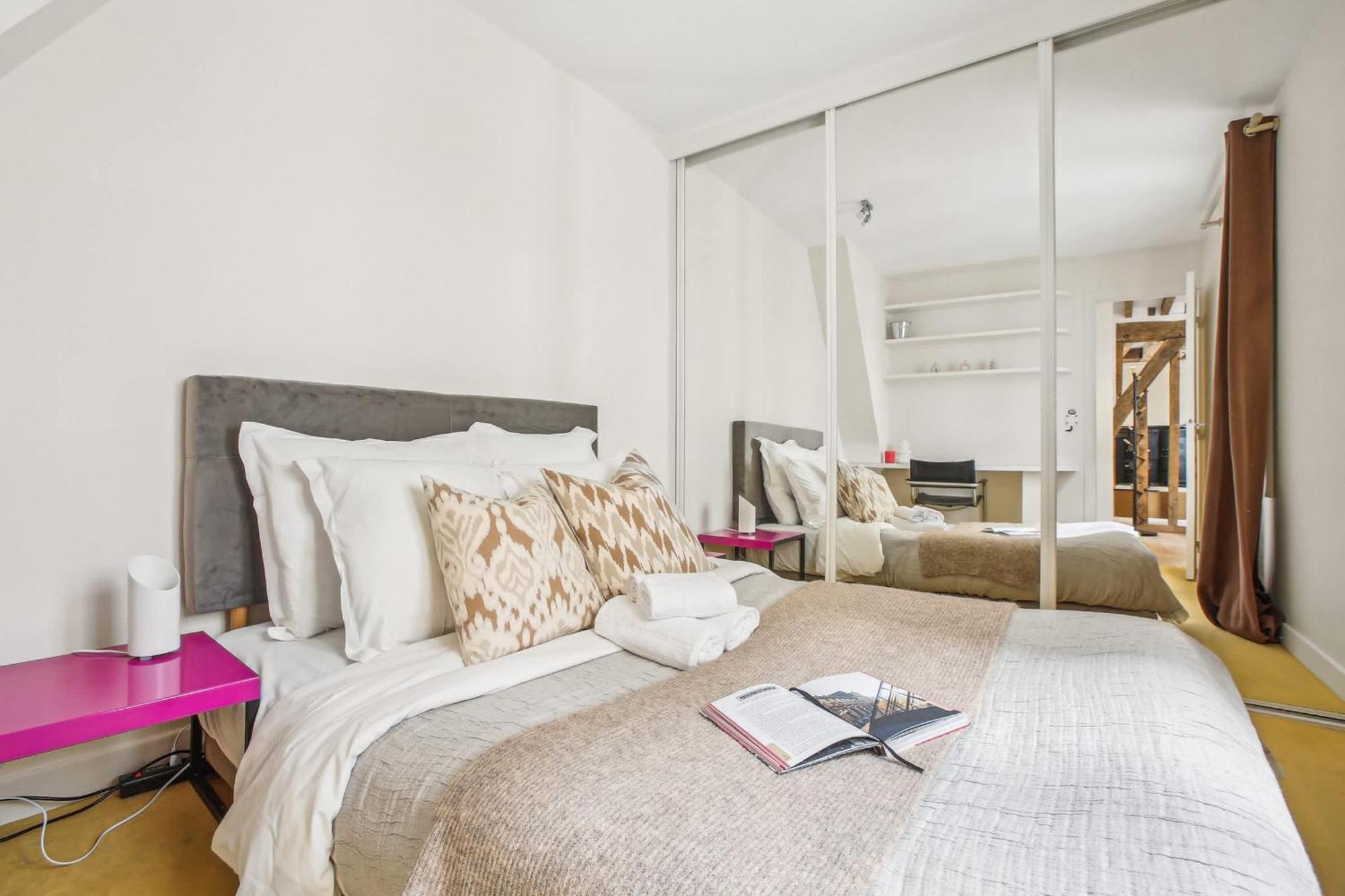 Spacious 1br In The Heart Of & Pompidou Apartment Paris